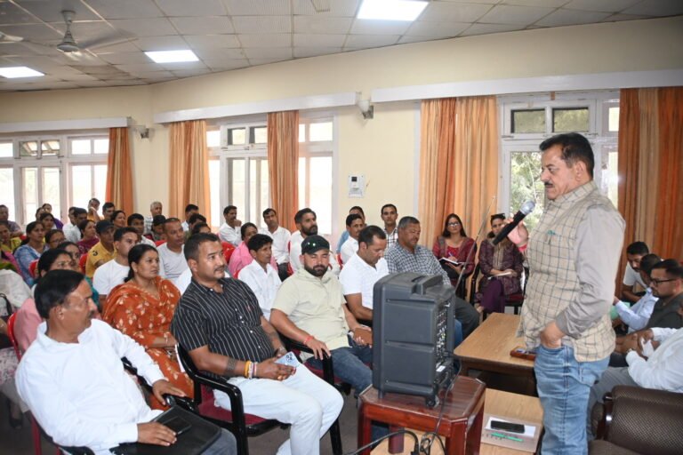 Himachal News Sundar Thakur Sukhi Parivar Yojana Kullu Meeting