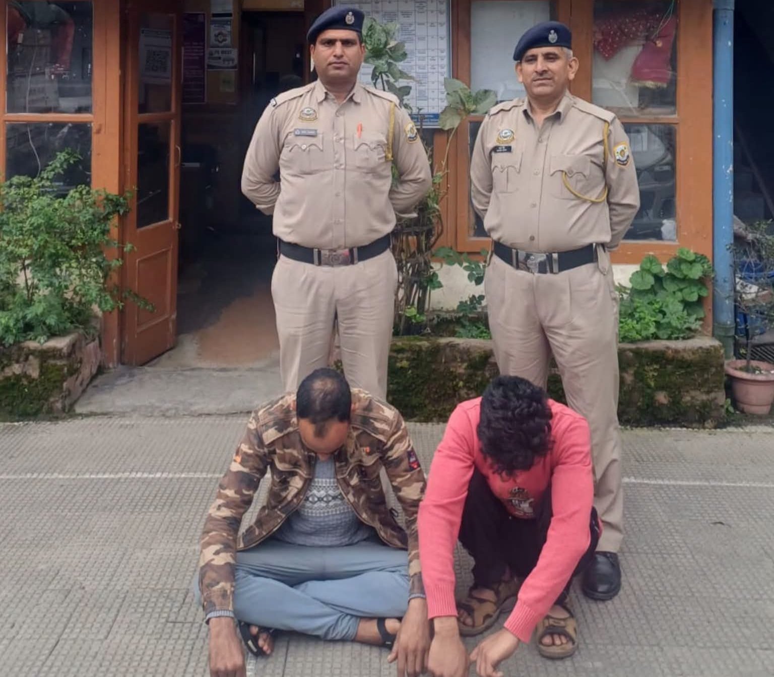 Shimla Car Theft Case Two Arrested Himachal News