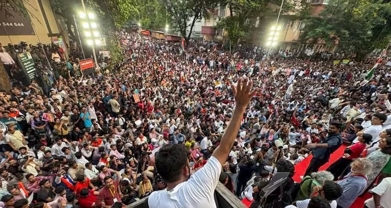 CJP Protest: कॉकच्रोच जनता पार्टी के प्रदर्शन पर दिल्ली पुलिस की बड़ी कार्रवाई, ममता केजरीवाल, दीपके और राठी समेत 3,000 से अधिक लोग गिरफ्तार