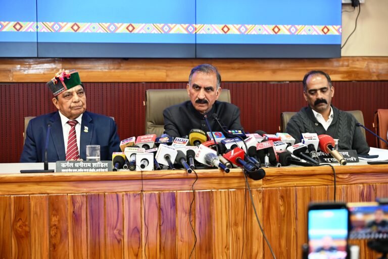 Himachal News: दिवाली पर हिमाचल के कर्मचारियों को 5% DA का तोहफा, क्लास फोर को मिलेंगे 10 हजार रुपये