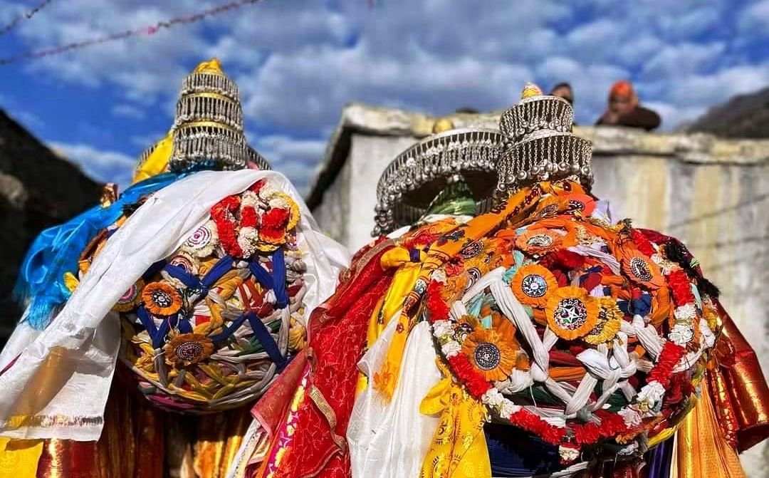 Lahaul Spiti News: राजा गेपांग रथ यात्रा 2026: तीन साल बाद प्रजा का हाल जानने निकलेंगे लाहुल के अधिष्ठाता देव, ट्रीलिंग में होगा पहला जागरा