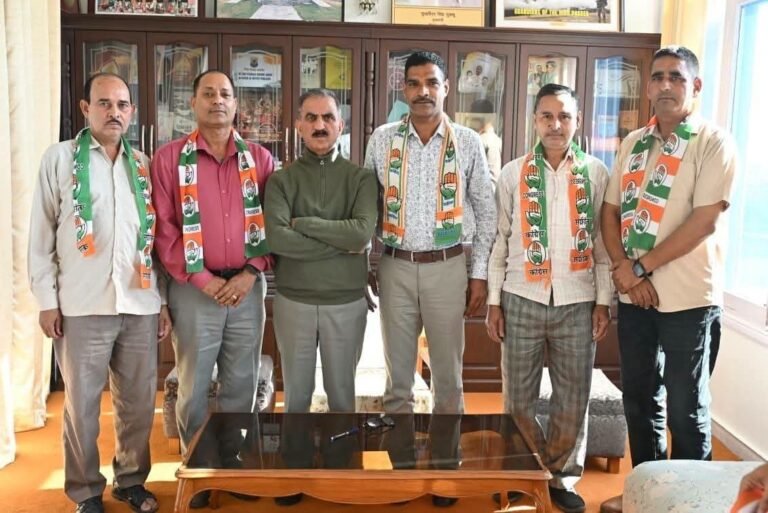 नादौन में भाजपा को बड़ा झटका, पूर्व सैनिकों और स्थानीय नेताओं ने मुख्यमंत्री सुखविंदर सिंह सुक्खू की मौजूदगी में थामा कांग्रेस का दामन