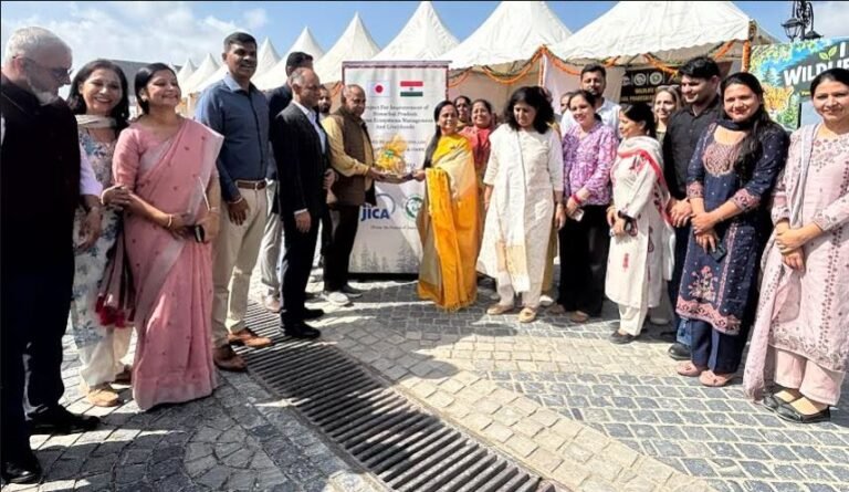शिमला: रिज मैदान पर हिमाचली उत्पादों का धमाल, लाहौल का छरमा और किन्नौर के प्राकृतिक उत्पाद बने पर्यटकों व स्थानीय लोगों की पहली पसंद