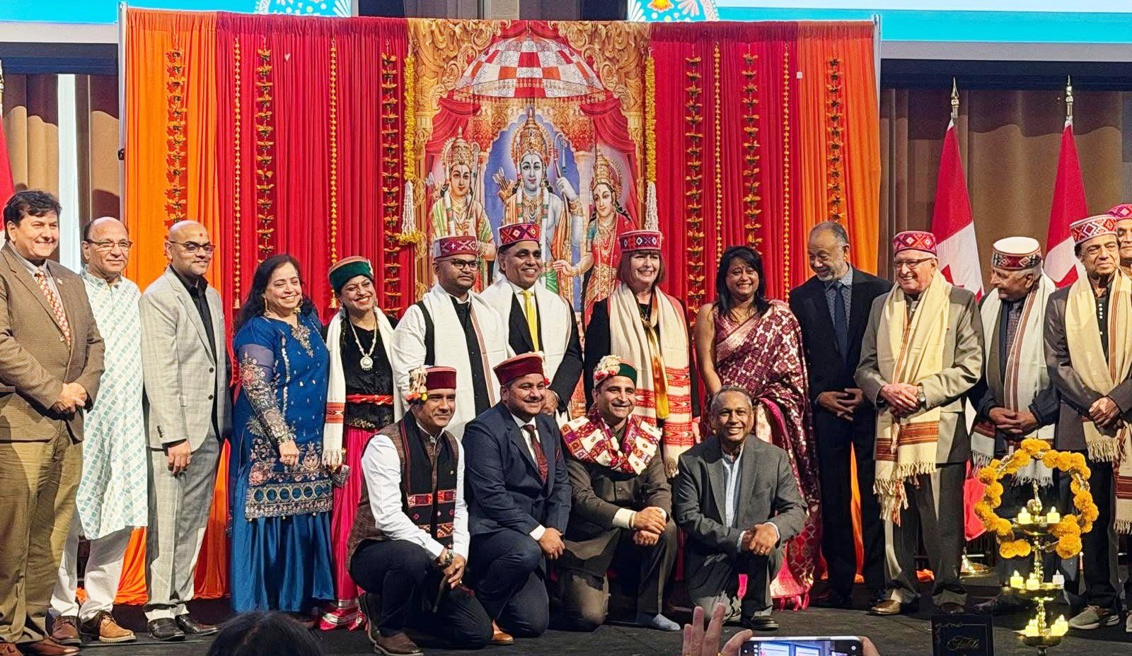 Ottawa: कनाडा के पार्लियामेंट हिल पर गूंजी देवभूमि की संस्कृति, भव्य रूप से मनाया गया विश्व प्रसिद्ध कुल्लू दशहरा